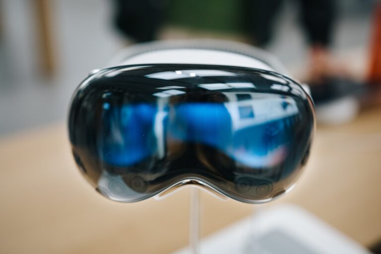 Exploring the Latest Trends in Cutting-Edge Tech Gadgets